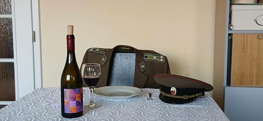 1980s Sofia: Private Art, Wine & Sourdough in a Family Home - Sourdough that starts with a 10-year-old fermentation starter