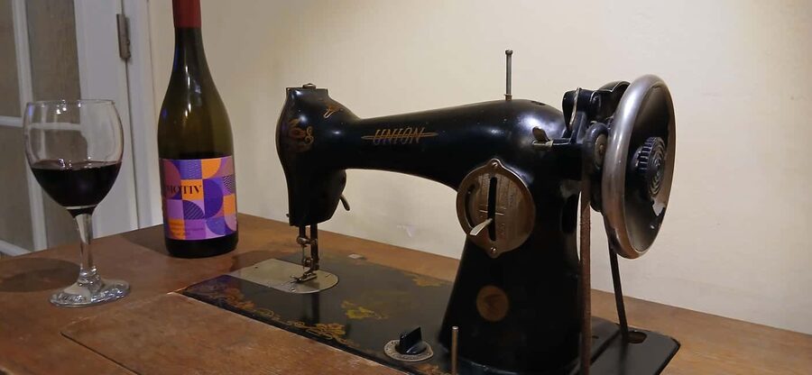 1980s Sofia: Private Art, Wine & Sourdough in a Family Home - Where to meet, and how to get there smoothly