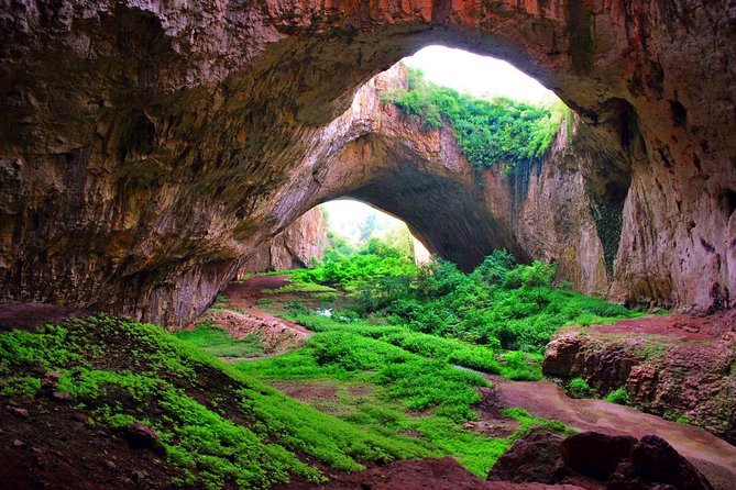 3 Caves tour - Saeva dupka , Eyes of God cave & Devetashka Cave - Quick hits before you go