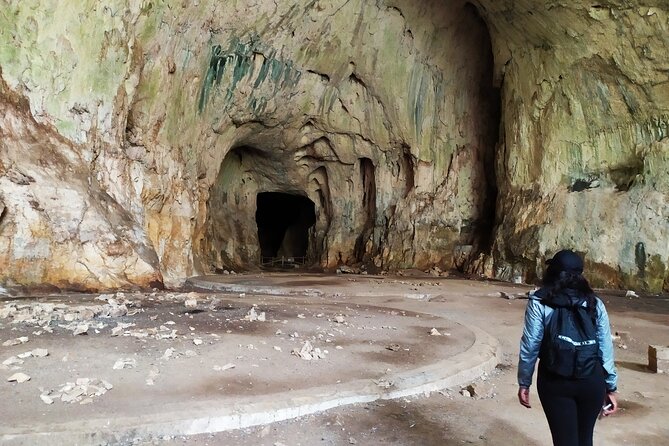 3 Caves tour - Saeva dupka , Eyes of God cave & Devetashka Cave - Guides and the small details that change the whole day