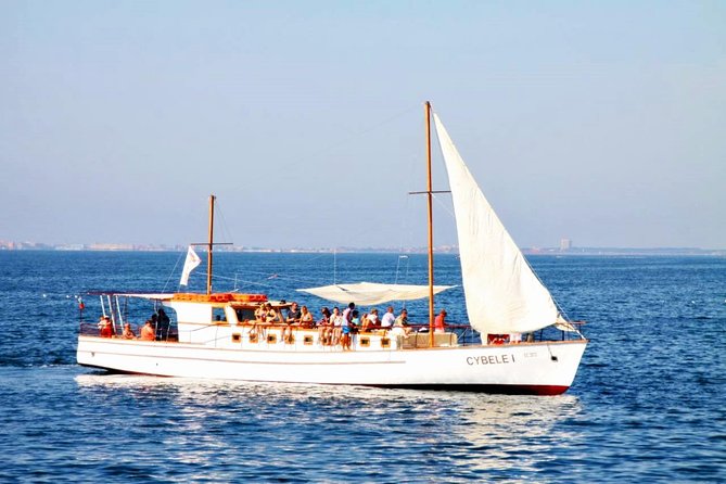 4-hour Boat Trip with Fishing, Lunch and Unlimited Drinks in Nessebar - A half-day Black Sea plan that actually fits your vacation