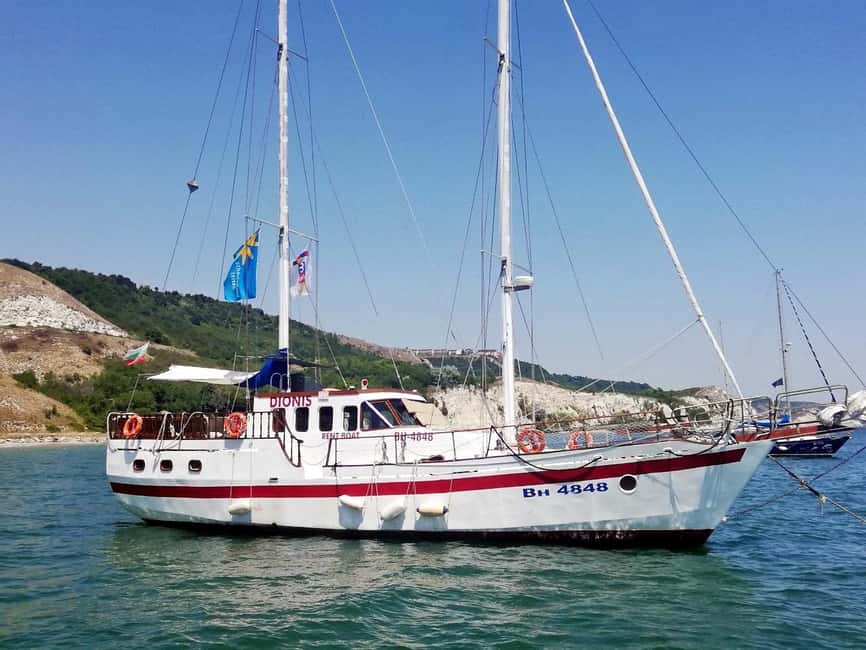 Balchik: 4-Hour Black Sea Cruise With Lunch and Drinks - The swimming window: freedom, but dress smart