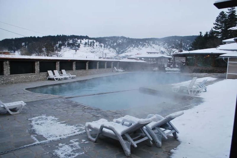 Bansko: Easy snowshoeing Pirin National Park & thermal spa - The 6-Hour Flow: Pickup, Snowshoe Walk, and Banya Thermal Pools