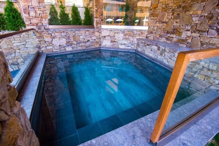 Bansko: Villa Victoria Thermal Pool Escape - What to bring (and what will cost you if you forget): sandals, towel, swimwear, and flip-flops