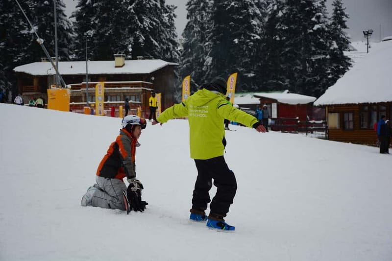 Borovets: 2-Hour Snowboard Taster Session with Instructor - What the Small-Group Lesson Really Means (Up to 6 People)