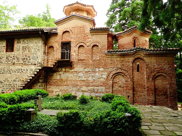 Bulgaria and Serbia in One Day from Sofia - What to expect inside the churches: how to make the most of limited time