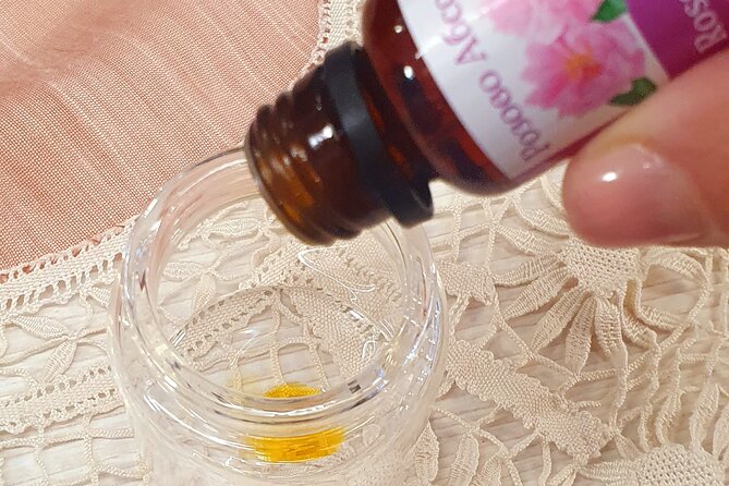 Bulgarian Rose Aromatic Experience - Rose oil perfume and body benefits, explained in plain language