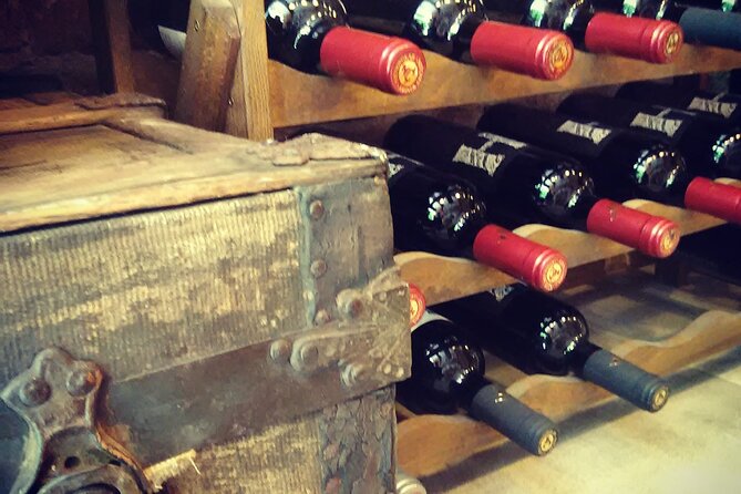 Bulgarian Wine and Cheese Tasting - The flow inside the shop: how the hour is likely to feel