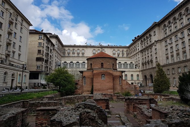 Communist Walking Tour of Sofia - Stop 6: City Garden and the mausoleum story