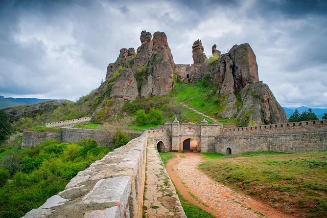 Day tour to the Natural wonders Belogradchik Rocks & Venetsa cave - Belogradchik Fortress: White Construction and Big Views in 30 Minutes