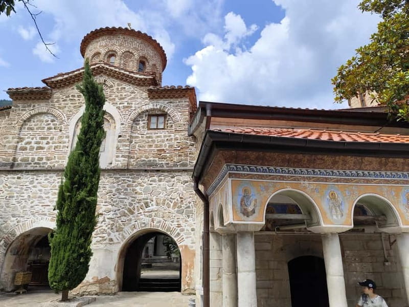 From Plovdiv: Wonderful Bridges and Rhodope Cuisine Day Trip - Your guide experience: why the small group really matters