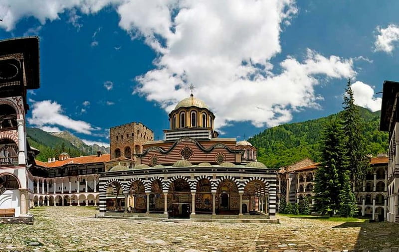 From Sofia: 7 Rila Lakes and Rila Monastery Extended Trip - What to pack so Rila feels enjoyable, not annoying