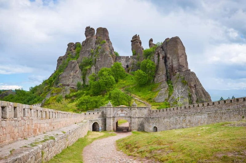 From Sofia: Belogradchik Fortress & Venetsa Cave 12 hrs Tour - Belogradchik Rocks and Venetsa Cave: why this day trip is such a good pick