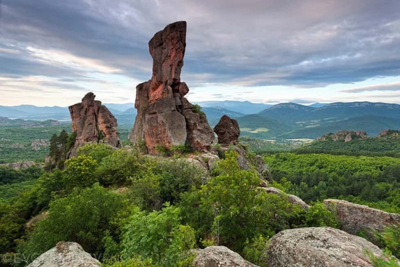 From Sofia: Belogradchik Rocks & Venetsa Cave Full-Day Tour - Should you book this Belogradchik Rocks and Venetsa Cave tour?