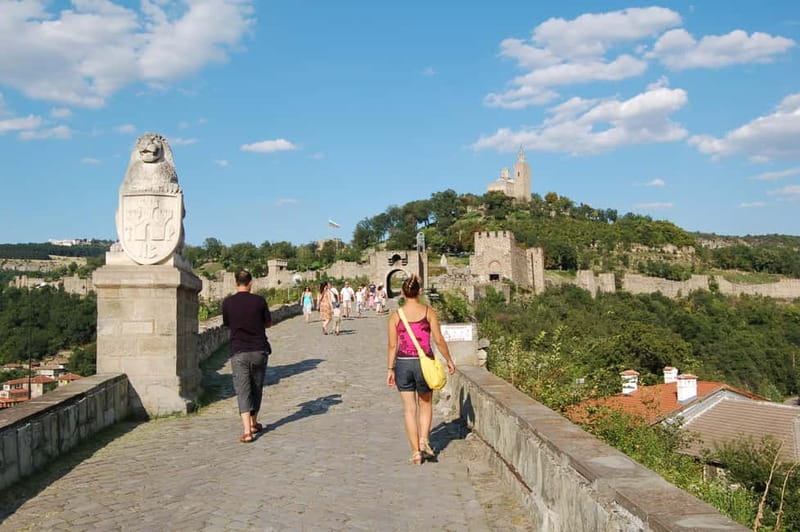 From Sofia: Veliko Tarnovo & Arbanassi 12 hrs Day Tour - The Early Start from Sofia, and How to Not Hate the Bus