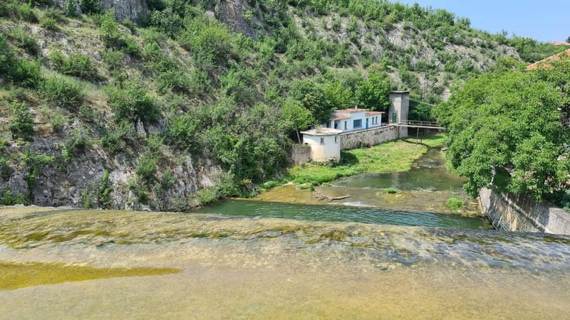 From Sofia: Zlatna Panega River Hike with Springs Visit - Zlatna Panega springs and stone houses, how to enjoy the first hour