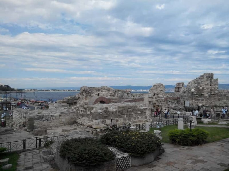 Nessebar: 4-Hour Boat Tour incl. Fishing, Lunch & Drinks - What You Do on the Water: Bays, Deck Time, and Ocean Swims