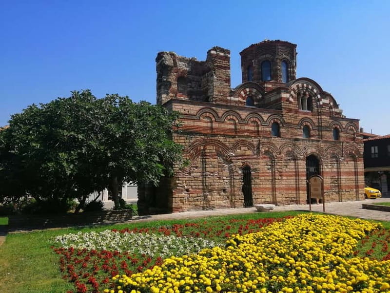 Nessebar: Guided City Tour - A Short Extra Stop, Then Free Time for Drinks and Shopping