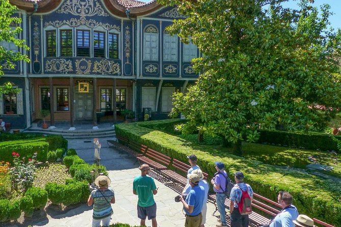 Plovdiv and Koprivshtitsa Full-Day Trip - Starting the Day: Meeting Point, Vasil Levski Monument, and Getting On Time