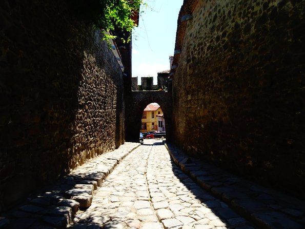 Plovdiv and Perushtitsa Day Trip with Wine Tasting from Sofia - Perushtitsa and the Red Church: Early Christian architecture, plus atmosphere