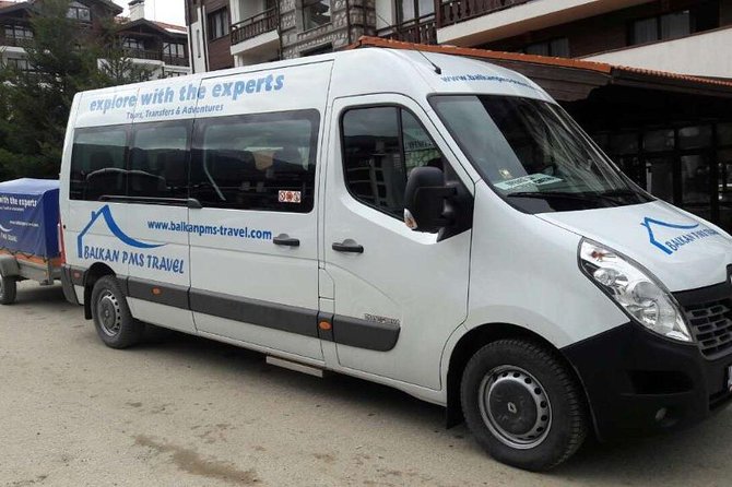 PRIVATE return transfer from Sofia to Bansko - Meeting Your Driver at Sofia Airport, With Real Name-Finding Ease