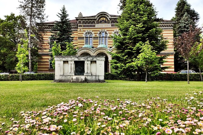 Private & Ultimate Sofia 2,5-hour Walking Tour - Ivan Vazov National Theater: performance culture in the middle of town