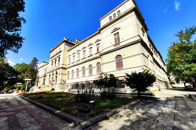 Self-guided tour in Varna Archaeological Museum + ticket - What you’ll see: tombstones, jewelry, and surgical tools