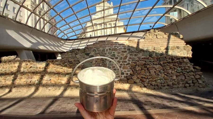 Sofia: Bulgarian Yogurt Tasting in Ancient Ruins - Key things you will notice right away