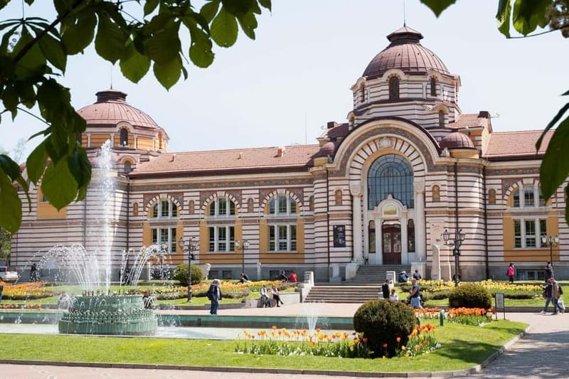 Sofia: Express Walk with a Local in 60 minutes - Where you start: Ploshtad Narodno sabranie and the Tsar Liberator meeting point