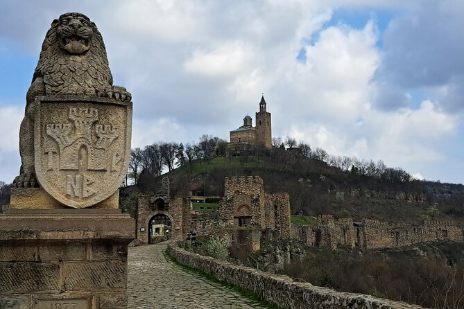 Veliko Tarnovo and Arbanasi day tour from Sofia with pickup - Why Veliko Tarnovo and Arbanasi click as a Sofia day trip