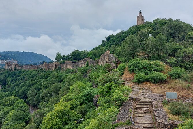 Veliko Tarnovo and Arbanasi day tour from Sofia with pickup - Tsarevets Fortress: Baldwin’s Tower and the view you came for