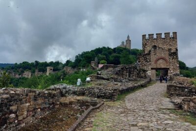 Veliko Tarnovo and Arbanasi day tour from Sofia with pickup