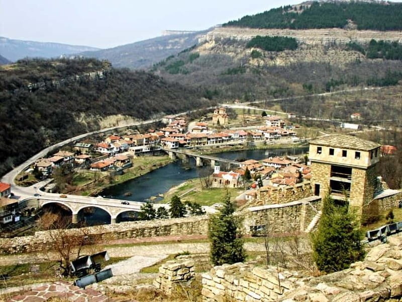 Veliko Tarnovo & Arbanasi Full day tour - Climbing Tsarevets to Baldwin’s Tower: Where the Fortified Views Hit First
